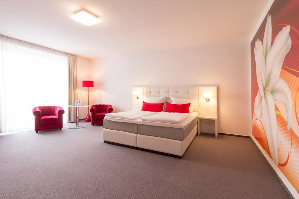 Marina Niederhavel Hotel Brandenburg  Eksteriør billede