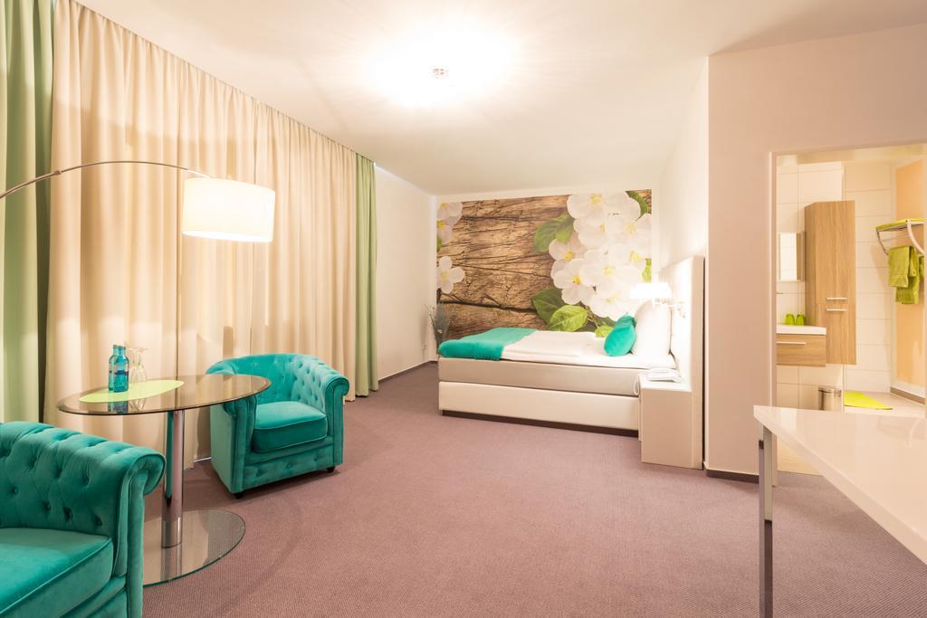 Marina Niederhavel Hotel Brandenburg  Eksteriør billede