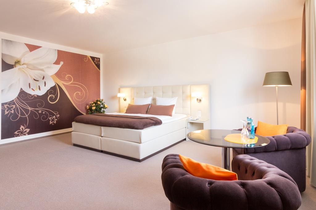 Marina Niederhavel Hotel Brandenburg  Eksteriør billede